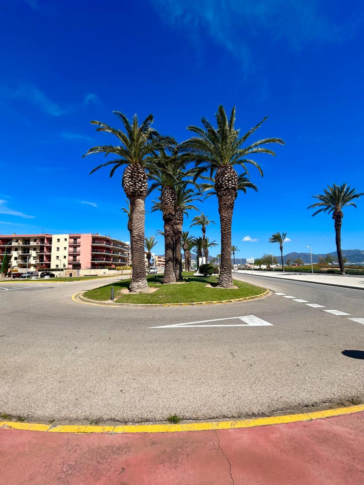 Coup De Coeur Linge De Maison Fournie Empuriabrava Exterior foto